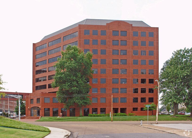 More Photos Of 1211 Union Ave, Memphis Medical For Lease