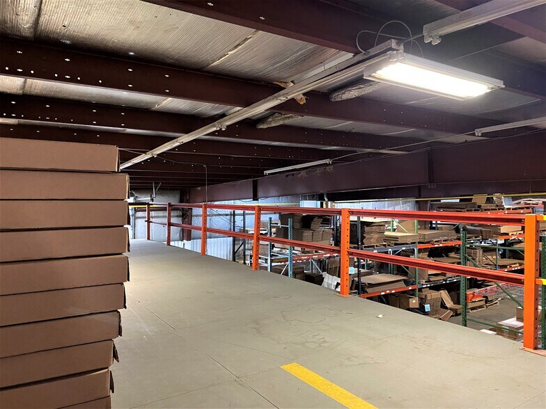 More Photos Of 3050 Plainfield Rd, Dayton Warehouse For Sale