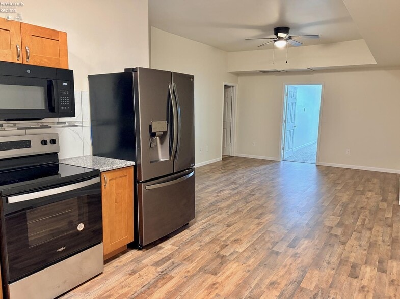 More Photos Of 110 Railroad St, Clyde Restaurant For Sale