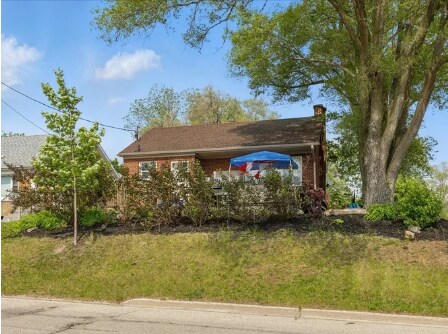 More Photos Of 839 Stirling Av S, Kitchener Apartments For Sale