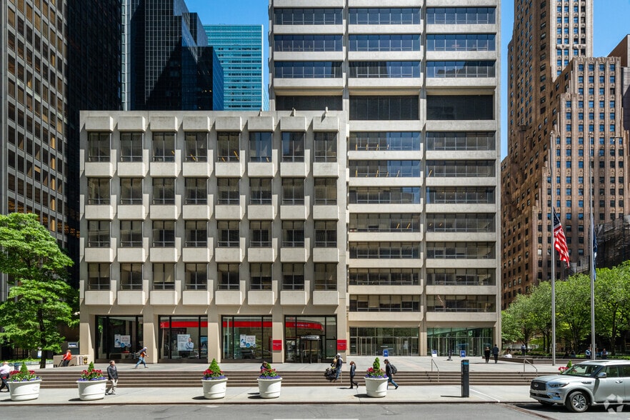 More Photos Of 345 Park Ave, New York Office For Lease