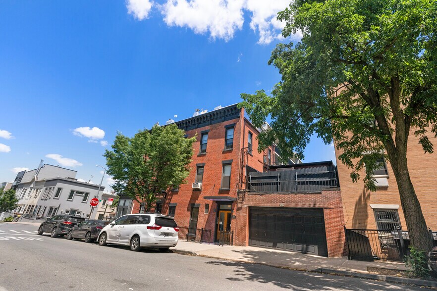 More Photos Of 723 6th Ave, Brooklyn Apartments For Sale