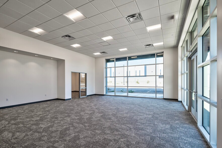 More Photos Of 12460 N Dysart Rd, El Mirage Warehouse For Lease