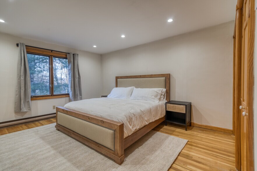 More Photos Of 33 Cuomos Cv, Windham Apartments For Sale