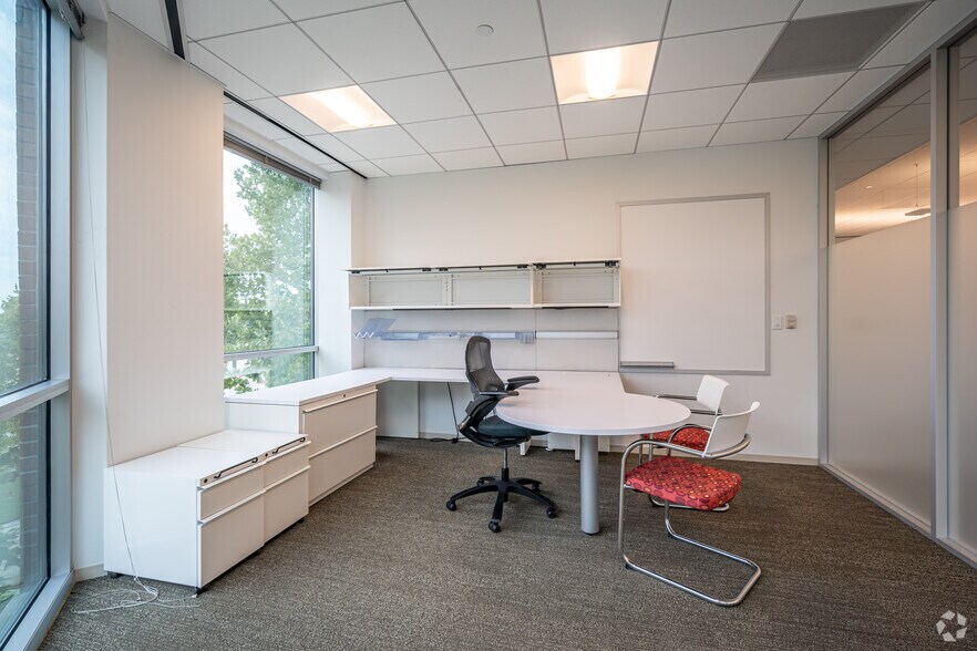 More Photos Of 10603 W Sam Houston Pky N, Houston Unknown For Lease