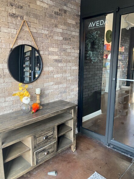 More Photos Of 2525 W Bethany Rd, Sycamore Office For Sale