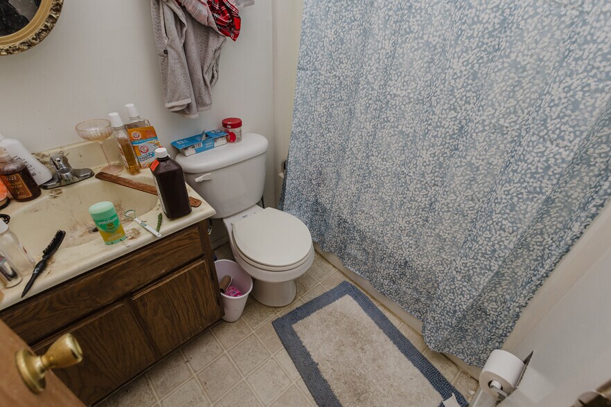 More Photos Of 401 E Avenue A, Hutchinson Apartments For Sale