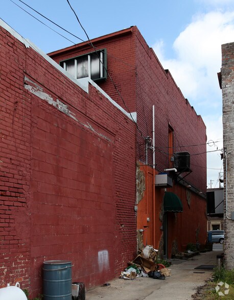 More Photos Of 103 W Anderson St, Selma Restaurant For Sale