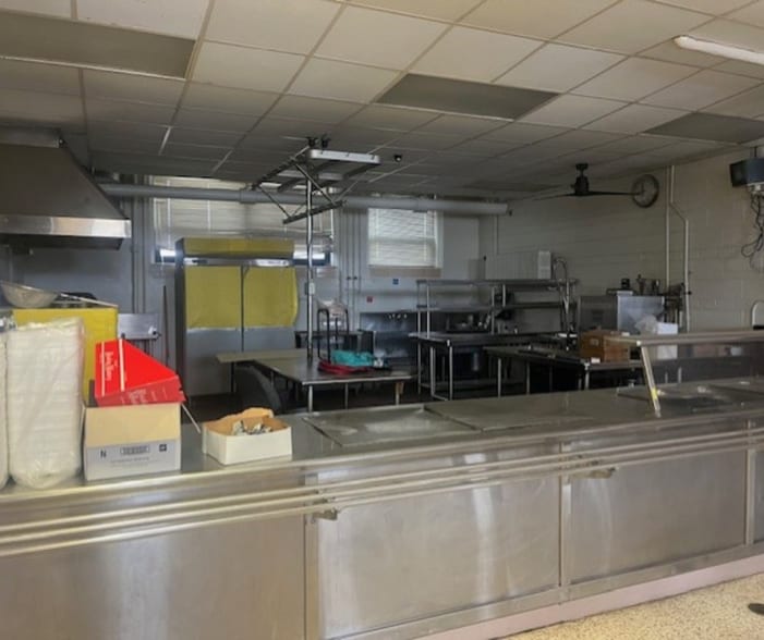 More Photos Of 4128 Cedar Ridge Rd, Dayton Schools For Lease