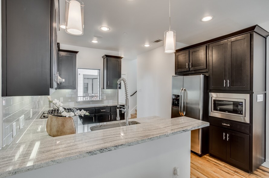 More Photos Of 4950 Cedar Springs Rd, Dallas Apartments For Sale