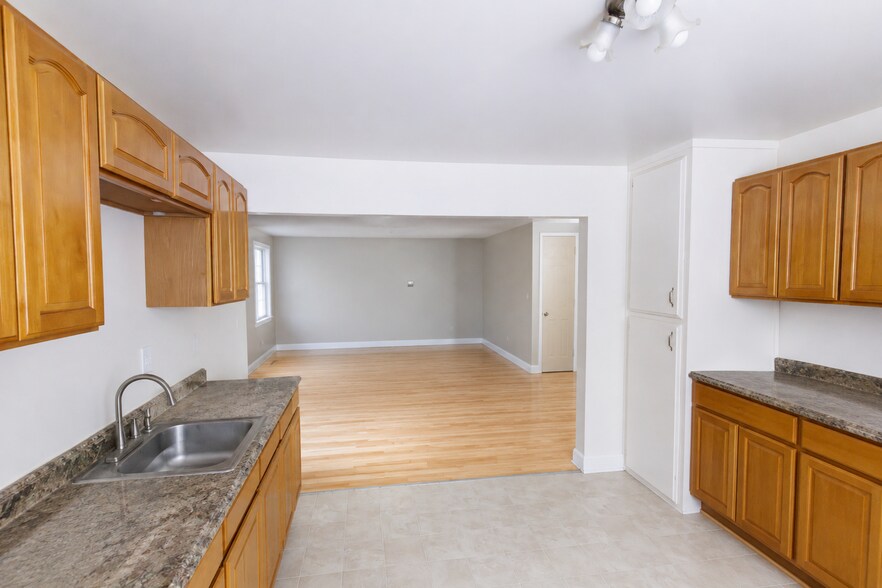 More Photos Of 628 Kentucky St, Vallejo Apartments For Sale