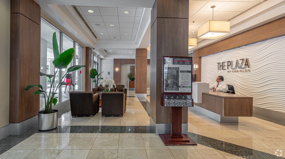 More Photos Of 301 E Las Olas Blvd, Fort Lauderdale Office For Lease