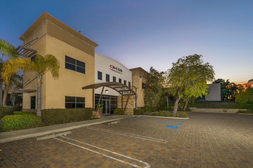 Primary Photo Of 1210 Distribution Way, Vista Flex For Sale