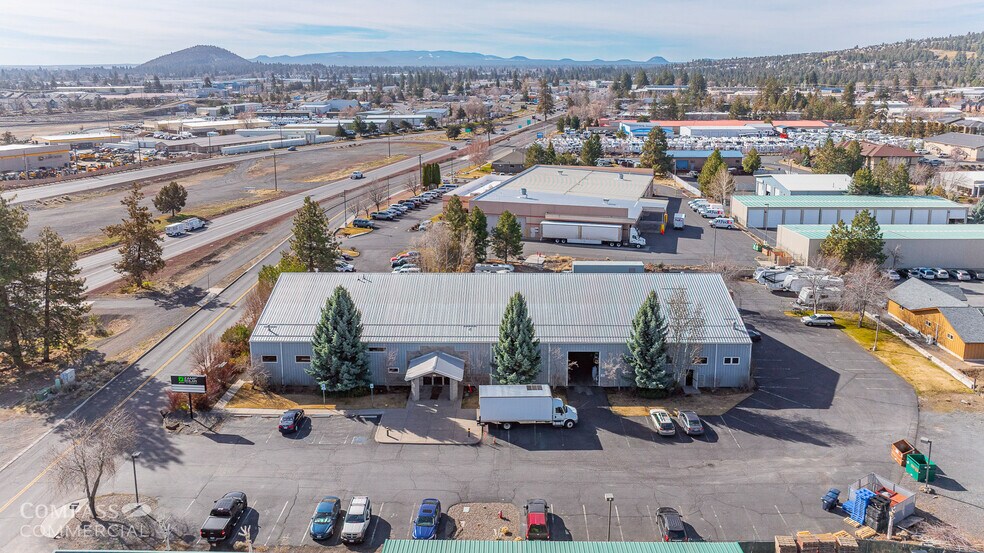 More Photos Of 63255 Jamison St, Bend Warehouse For Lease