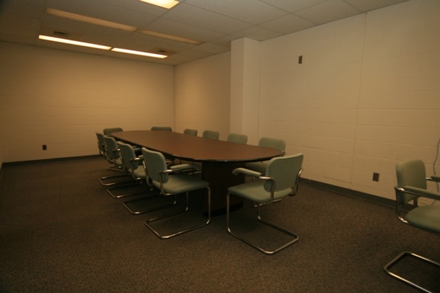 More Photos Of 888 Norfolk Sq, Norfolk Light Manufacturing For Lease