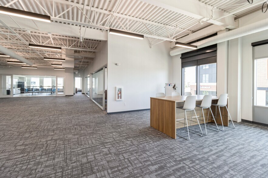 More Photos Of 1465 SW Park Square Dr, Ankeny Office For Lease