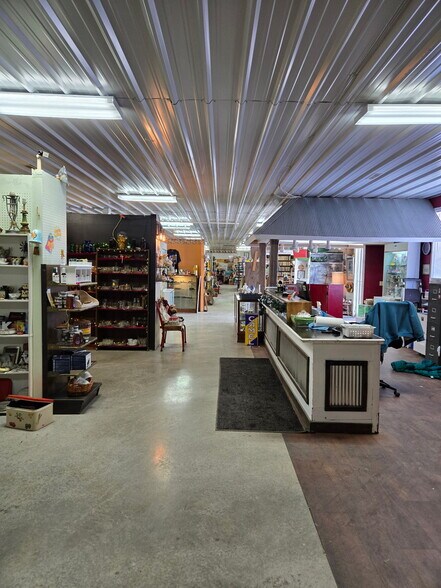 More Photos Of 4414 N Baltimore St, Kirksville Storefront For Sale