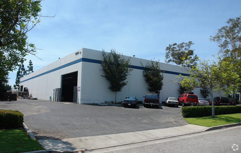 Primary Photo Of 1360 W Walnut Pky, Compton Manufacturing For Lease