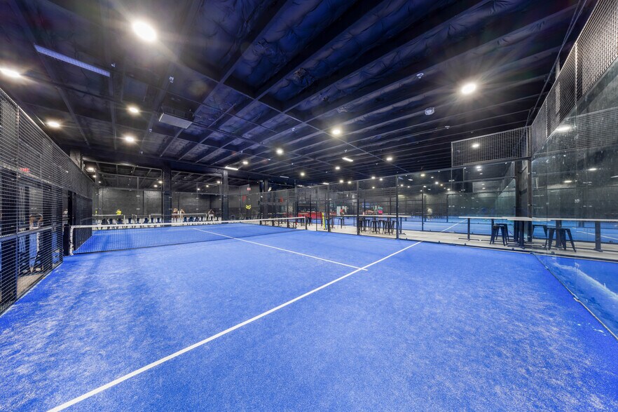 More Photos Of 1360 NW 88th Ave, Doral Bar For Sale