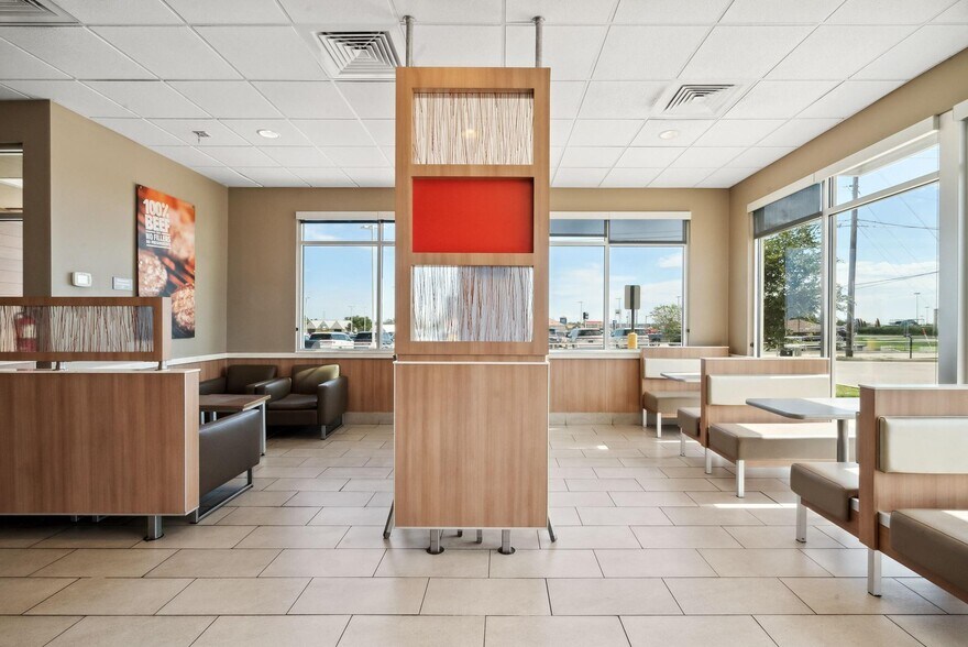 More Photos Of 3011 W Washington St, Stephenville Fast Food For Sale