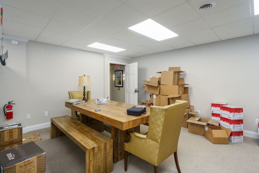 More Photos Of 206 E Liberty St, Milford Office For Sale