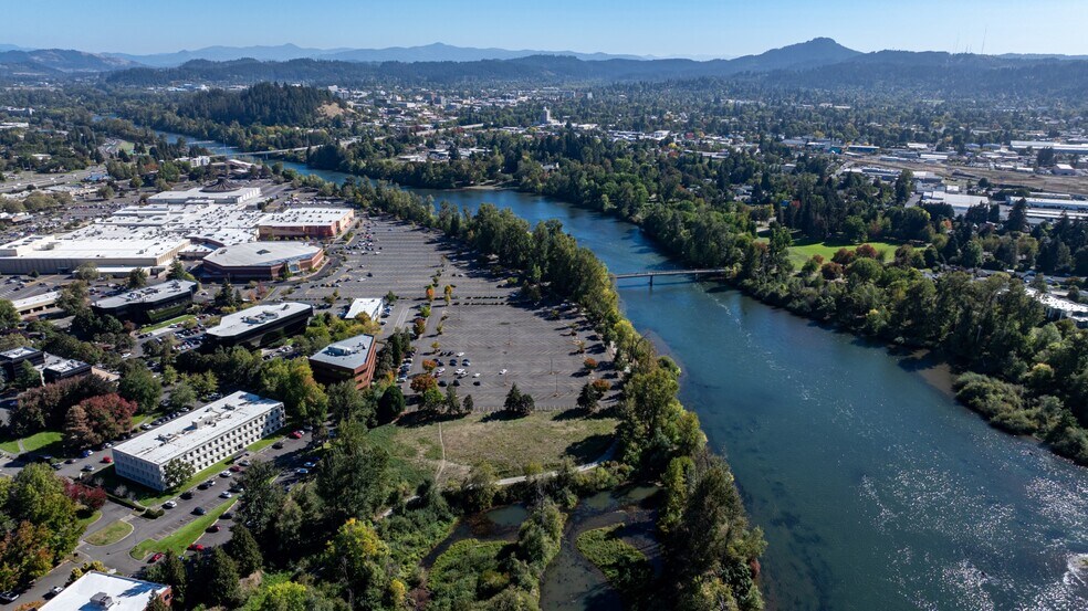 More Photos Of Valley River Center, Eugene Land For Sale