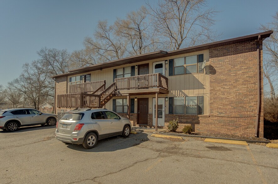 More Photos Of 913 Joliet Dr, Cahokia Apartments For Sale
