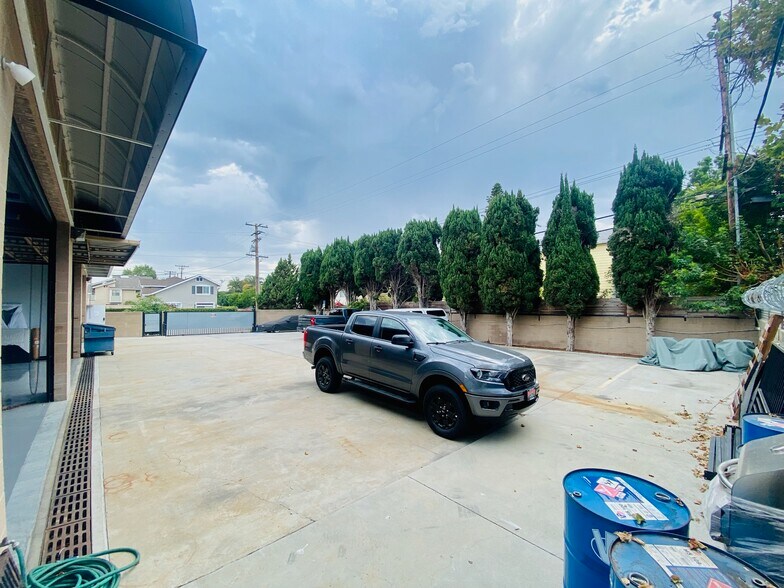 More Photos Of 123 Monte Vista Ave, Costa Mesa Warehouse For Sale