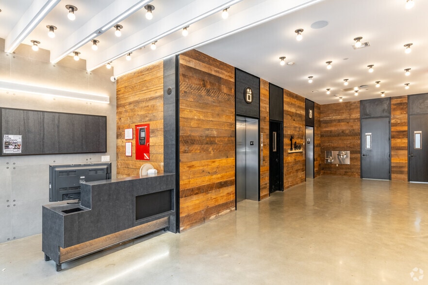 More Photos Of 40-09 21st St, Long Island City Office For Lease