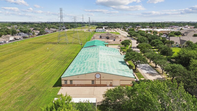 More Photos Of 451 Landing Blvd, League City Office For Sale