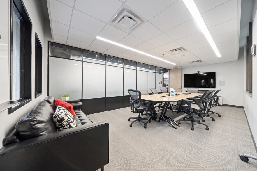 More Photos Of 7620 Guadalupe St, Austin Office For Lease