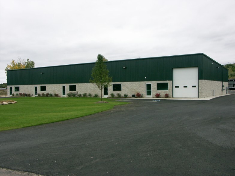 More Photos Of 7084 Big Sky Dr, Holly Warehouse For Lease