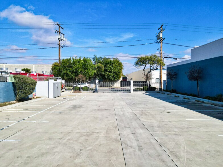 More Photos Of 2213 Edwards Ave, South El Monte Warehouse For Lease
