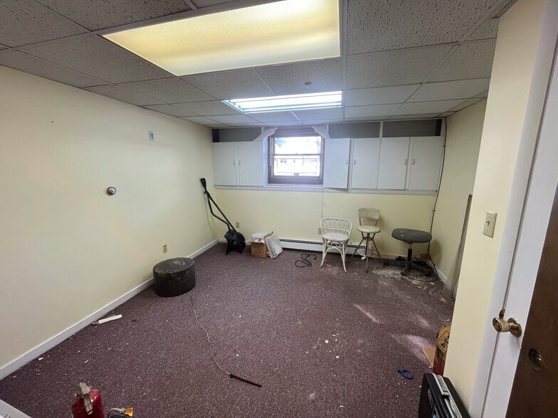 More Photos Of 155 Saco Ave, Old Orchard Beach Office For Sale