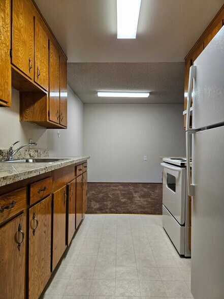 More Photos Of 1049 Armstrong St, Hayward Apartments For Sale