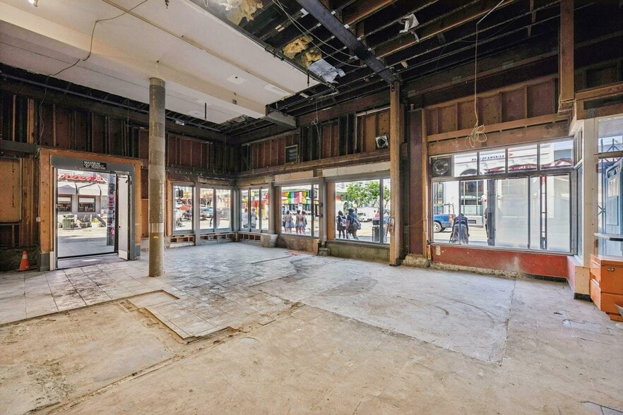 More Photos Of 500-508 Castro St, San Francisco Storefront Retail Residential For Lease