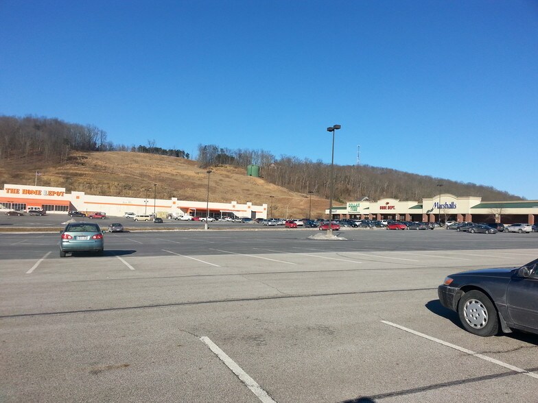 More Photos Of 2014 Thundering Herd Dr, Barboursville Unknown For Lease