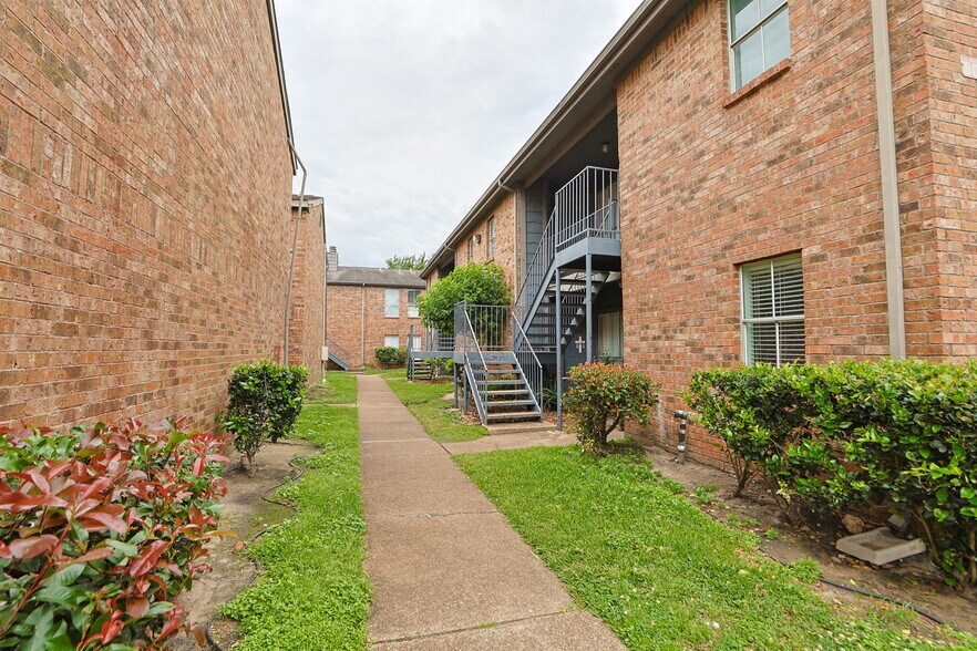 More Photos Of 5455 Timber Creek Place Dr, Houston Apartments For Sale