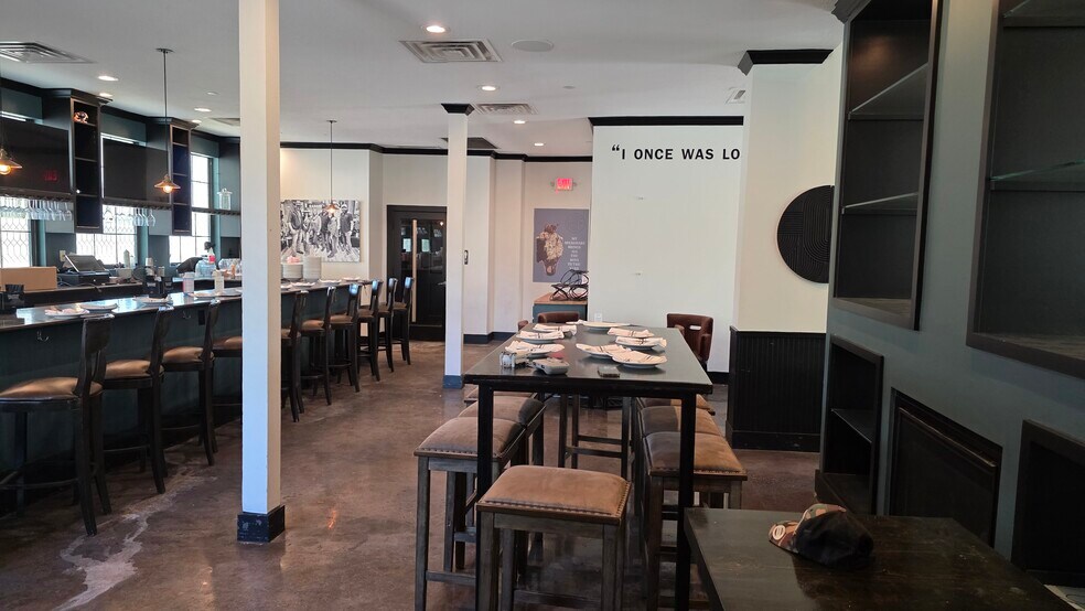 More Photos Of 801 Studewood St, Houston Restaurant For Lease