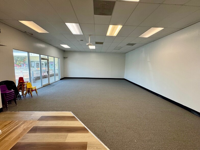 More Photos Of 1024-1064 Pine Ridge Rd, Naples Unknown For Lease