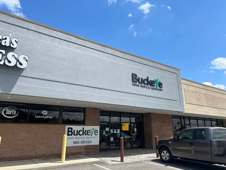 More Photos Of 721 Highway 321 N, Lenoir City General Retail For Sale