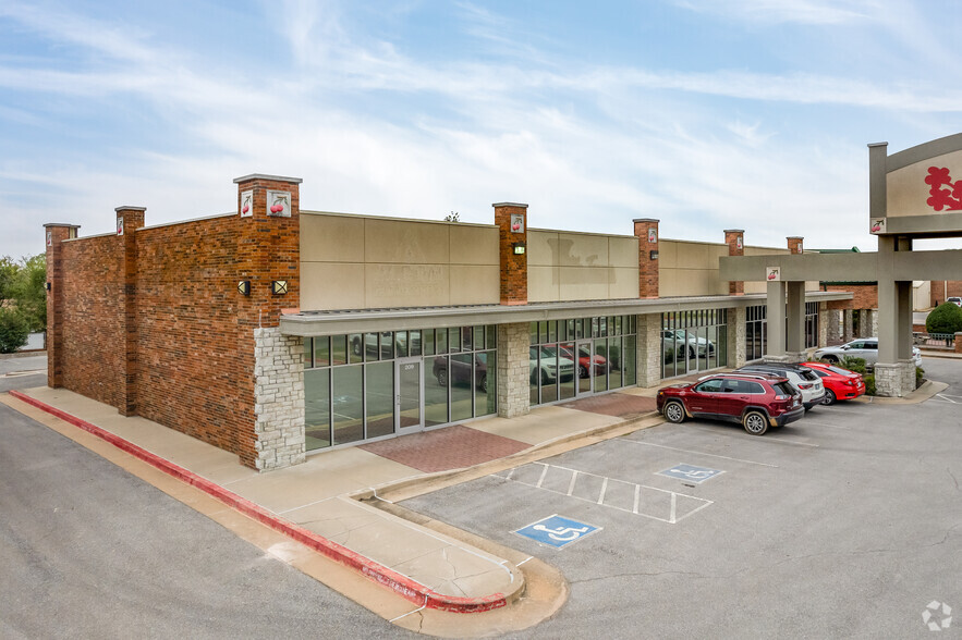 Primary Photo Of 8855 E Reno Ave, Midwest City Storefront Retail Office For Lease