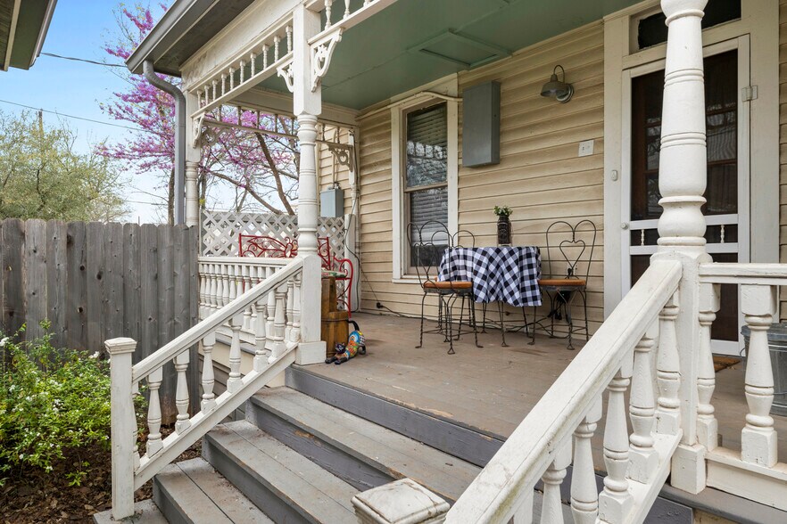 More Photos Of 3303 Ranch Road 1869, Liberty Hill Specialty For Sale