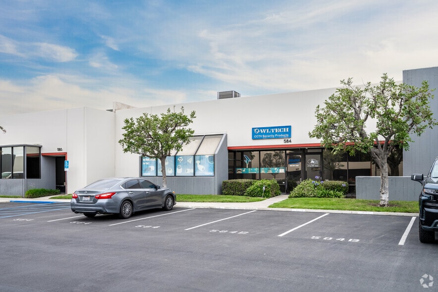 More Photos Of 570 S State College Blvd, Fullerton Warehouse For Sale