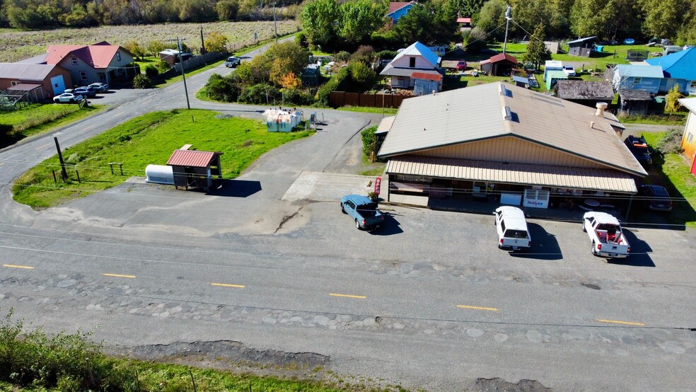 More Photos Of 40 Sherman st, Petrolia General Retail For Sale