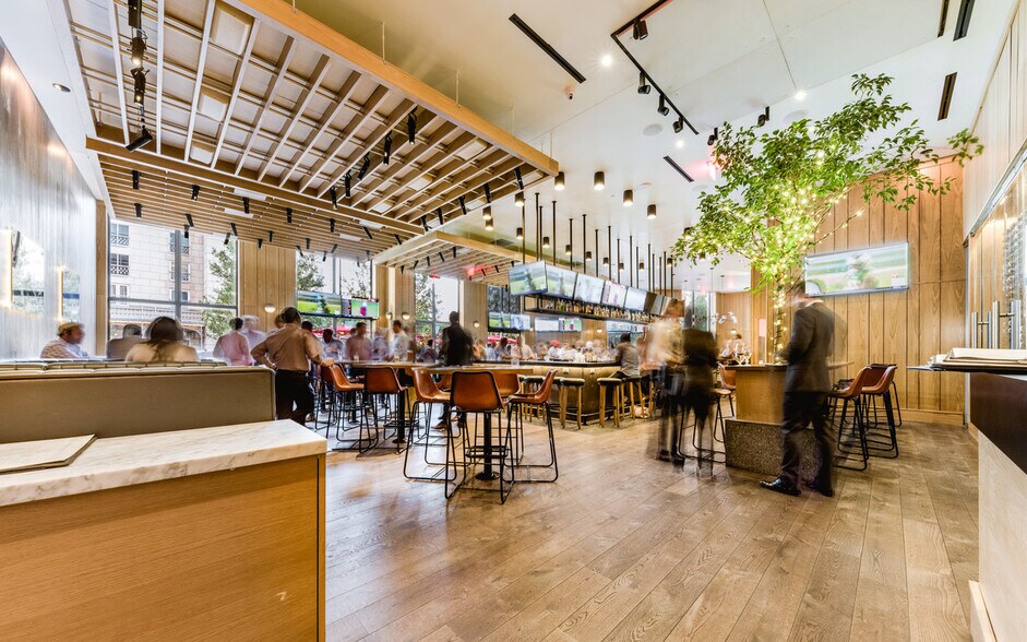 More Photos Of 300 Crescent Ct, Dallas Office For Lease