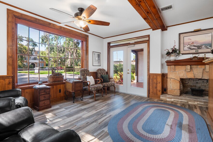 More Photos Of 123 Live Oak Ave, Daytona Beach Office Residential For Sale