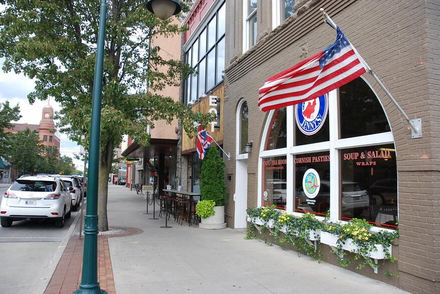 More Photos Of 127 S Union St, Traverse City Restaurant For Sale