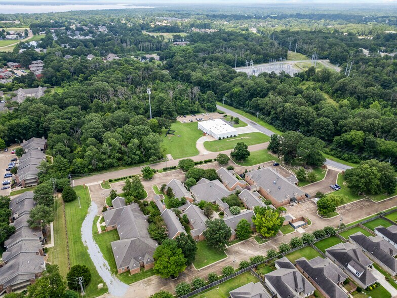 More Photos Of 450 Towne Center Blvd, Ridgeland Skilled Nursing Facility For Sale