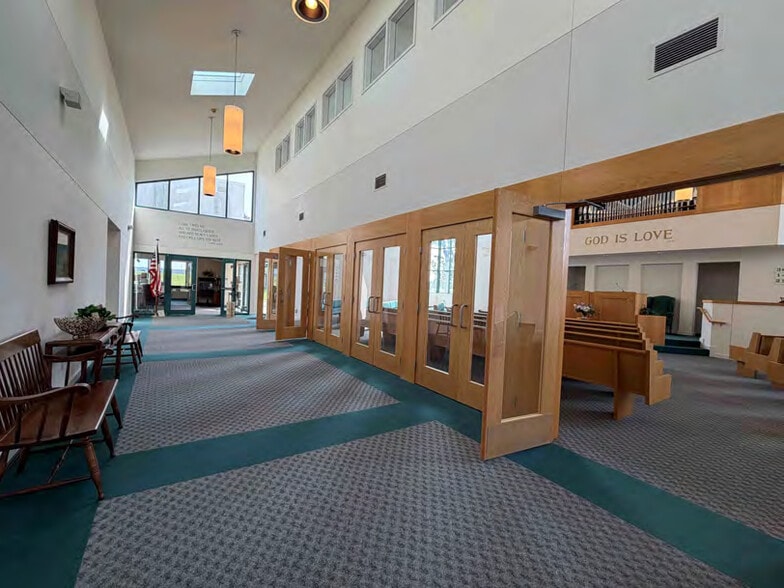 More Photos Of 640 Blairs Ferry Rd NE, Cedar Rapids Religious Facility For Sale